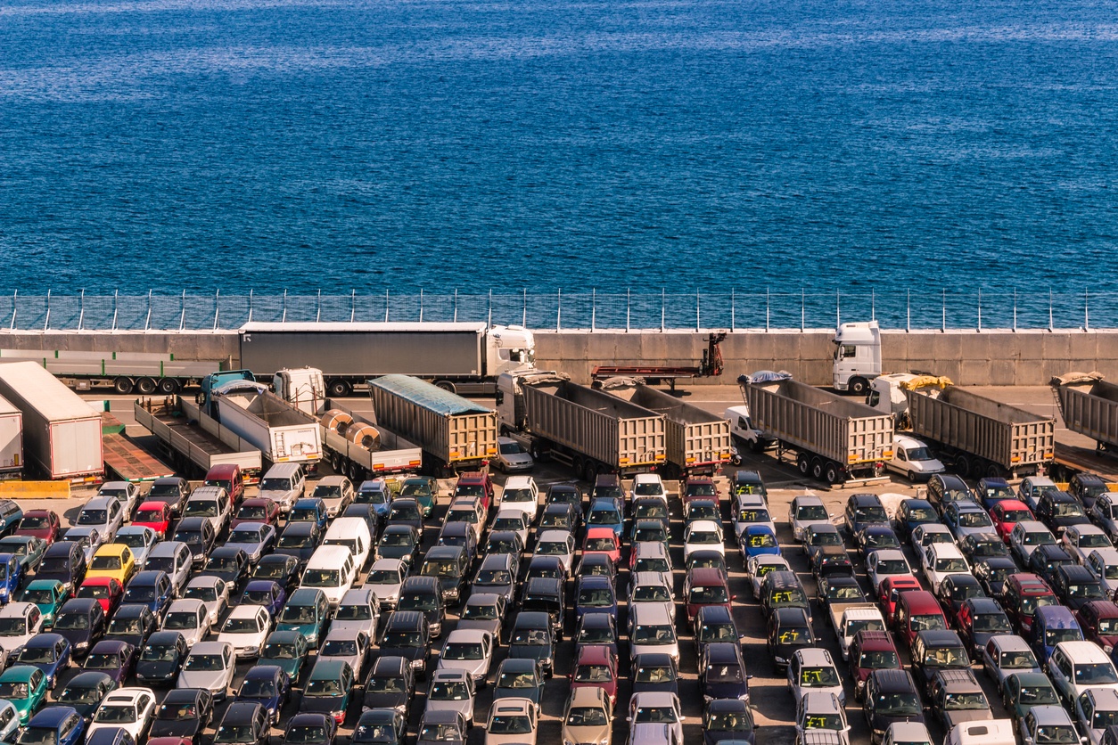 wholesale cars dock.jpg